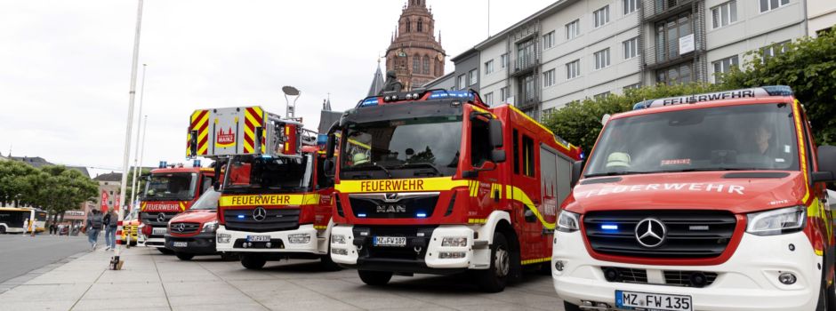 Riesige Blaulicht-Kolonne fährt durch Mainz – was war da los?