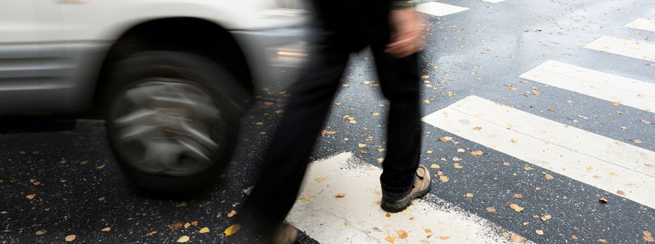 Fußgänger bei Unfall schwer verletzt