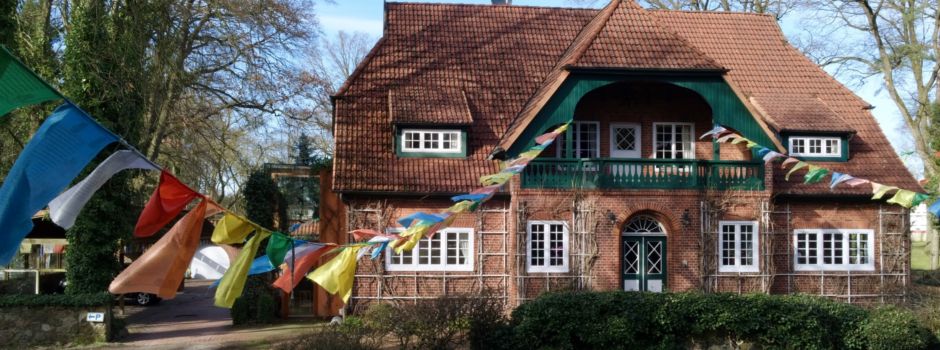Meditationshaus besuchen