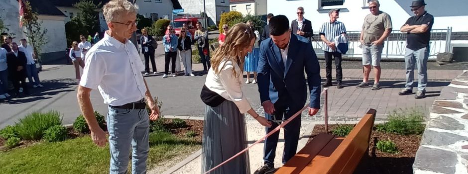 Neue Sitzgelegenheiten auf Grünfläche am Kaiserplatz Thür