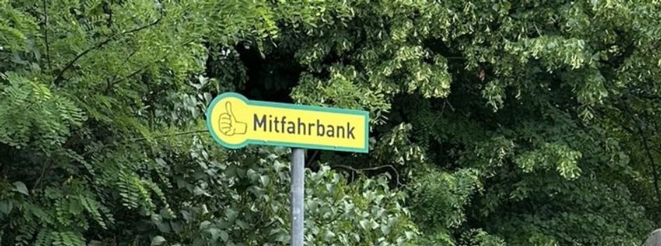 Drei Mitfahrbänke in Pinnow und Godern