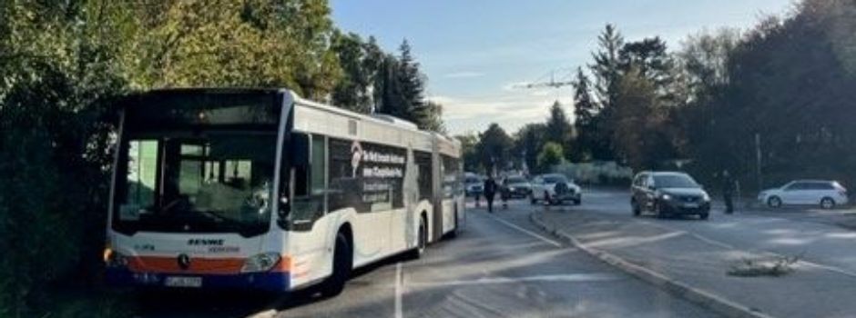 Wiesbadenerin (85) von Bus erfasst und lebensgefährlich verletzt