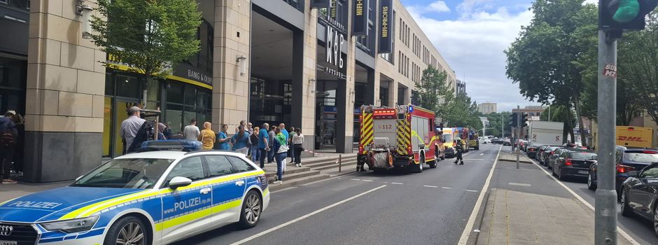 Update: Auto brennt in Tiefgarage der Malakoff-Passage in Mainz