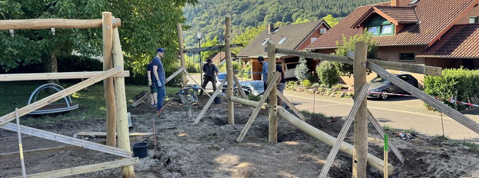 Wer kann am Donnerstag nach Feierabend ab 16 Uhr oder später noch einmal auf dem Spielplatz am Seiftweg mit anpacken?