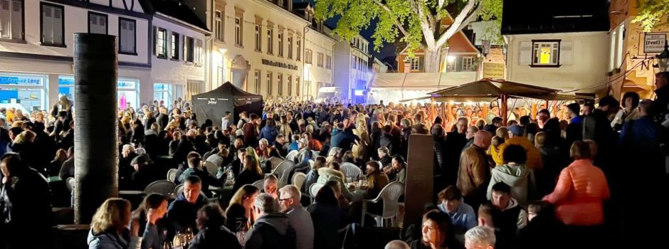 Tanz in den Mai auf dem Niersteiner Marktplatz