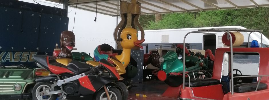 Das Kinderkarussell wird aufgebaut