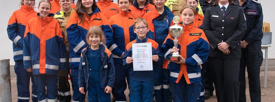 Wesenberger Jugendfeuerwehr gewinnt in Watzkendorf Wanderpokal in der Kategorie „Schätzen“