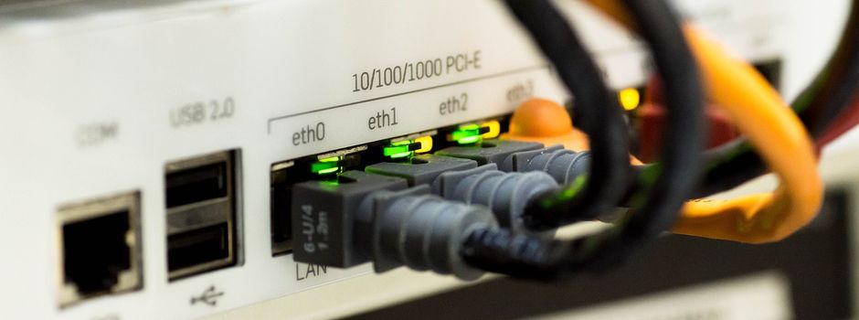 Hochschule Worms spendet Ausstattung an Pfrimmtal Realschule Plus