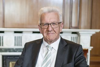 „Sigmaringen liest“: „Der Sinn von Politik ist Freiheit“- Moderiertes Gespräch mit Winfried Kretschmann