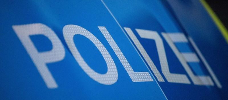 Halloween-Schreck in Andernach: Polizei stoppt Kinder mit blutigen Messer-Attrappen