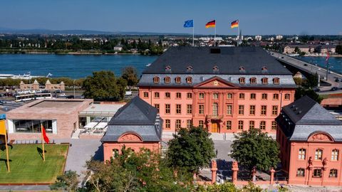 Das sind die 105 Abgeordneten im 19. Landtag von Rheinland-Pfalz