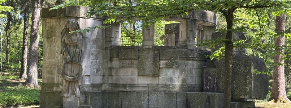 „Zwischen Schwertern und Panzern“