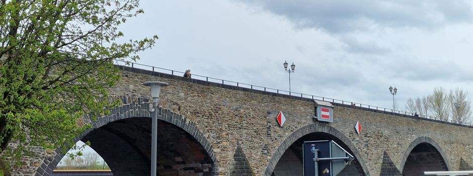Person in Ausnahmesituation: Wichtige Koblenzer Brücke lahmgelegt