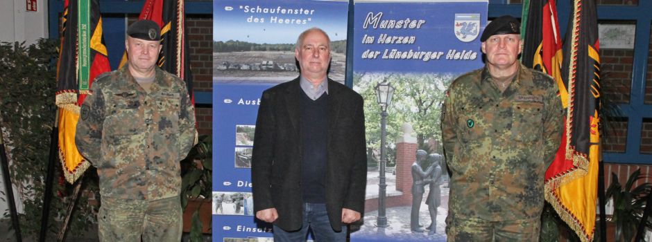 In 900 Tagen um die Welt: Dienstältester Attrappenbauer geht in den Ruhestand