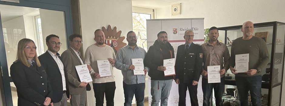 Warum die Polizei in Worms acht Bürger für ihren Einsatz feiert