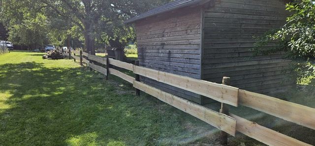 Gemeindespielplatz mit neuer Umzäunung