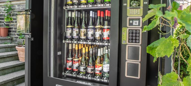 WEINAUTOMAT Weinhaus Christine Barzen
