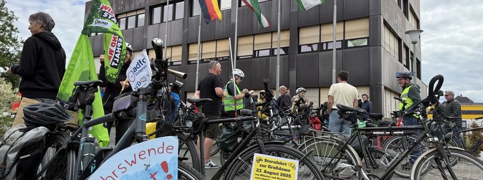 Sternfahrt nach Warendorf: Demonstration gegen die B64n