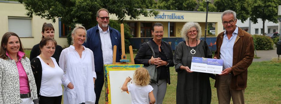 20.000-Euro-Spende: Das Haus International und ukrainische Kinder in Troisdorf profitieren