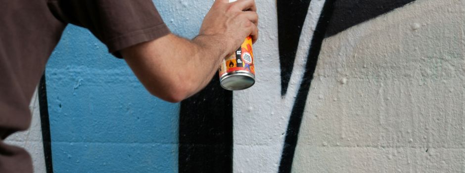 Illegale Graffiti sorgen in Wiesbaden für hohe Kosten