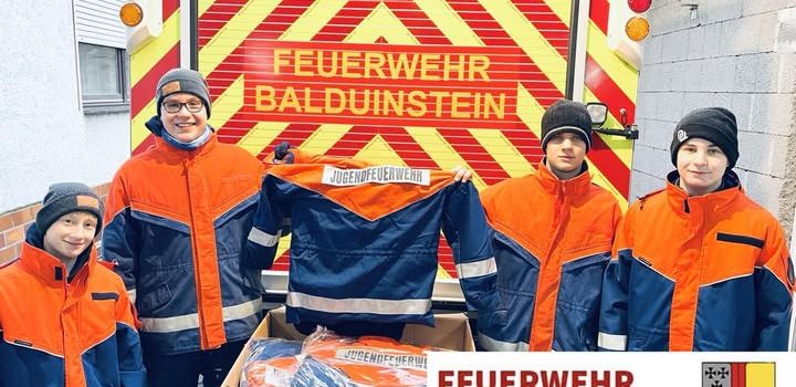 Neue Wetterschutzjacken für unsere Jugendfeuerwehr!
