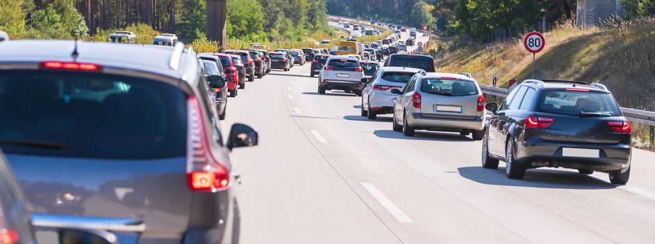 Keine Rettungsgasse gebildet: Verkehrssündern drohen Bußgelder