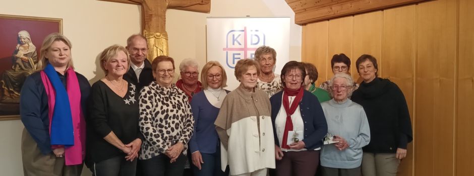 Ehrungen und Spendenübergaben beim Frauenbund