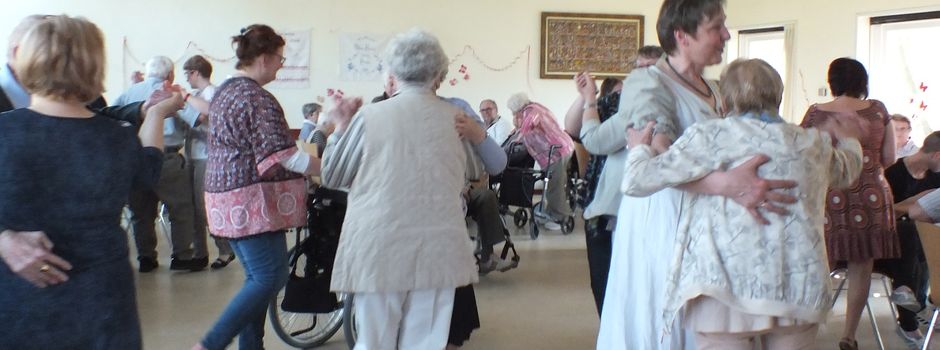 Wieder „Kaffee mit Herz und Tanz“