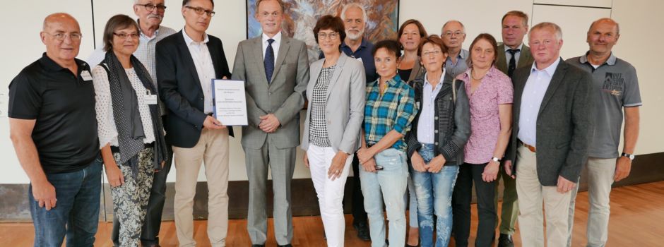 Resolution zum Planungsstopp der B64n überreicht