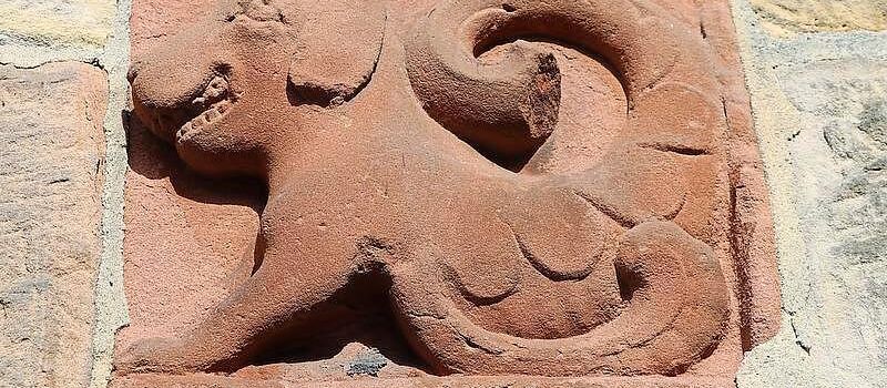Ein Dorf unter dem Schutz des Drachen
