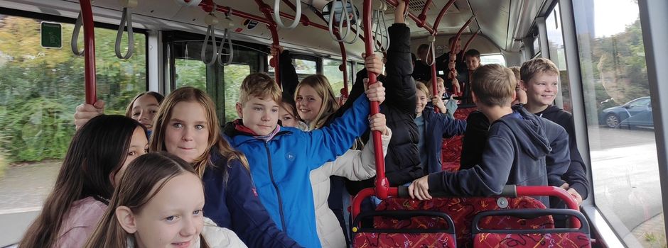 Busschule 2024 am EG: Über Busse, Kegel und „Pünktchen und Anton“