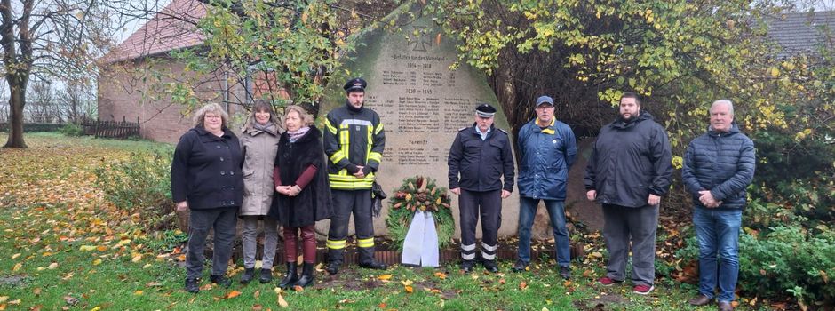 Kranzniederlegung zum Volkstrauertag in Warle