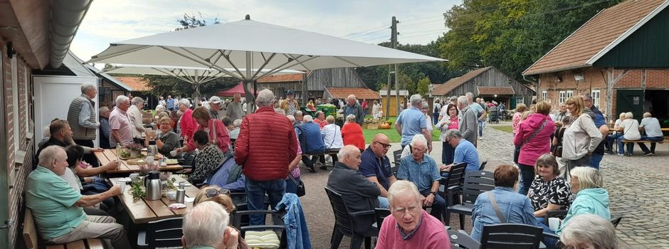 Ländliches Herbstfest & Flachsbrechen