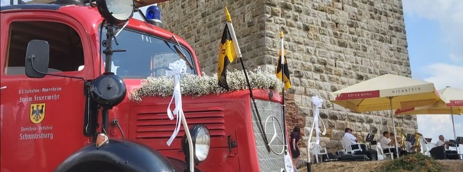 Tag der Feuerwehr in Schwabsburg - 80 Jahre Leichtes Löschgruppenfahrzeug (LLG)