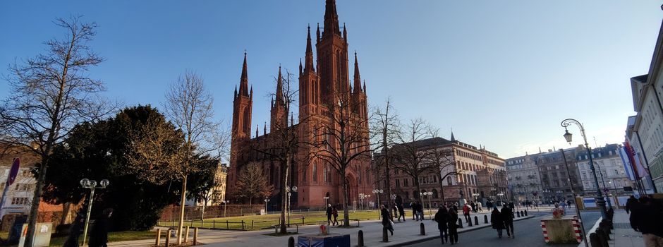 Brutaler Raub in Wiesbaden: Täter verletzen jungen Mann