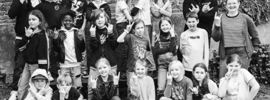 Festival-Shirts handmade im Kunstunterricht