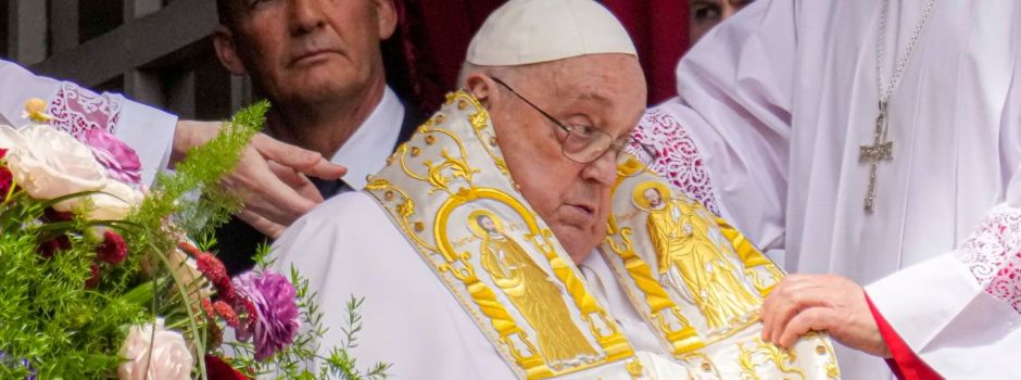 Papst spendet trotz Krankheit Segen Urbi et Orbi