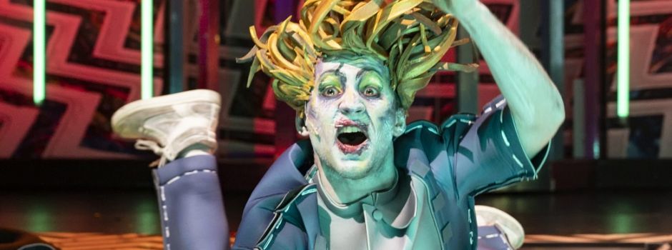 Schwarzer Humor im Staatstheater Augsburg: Shockheaded Peter