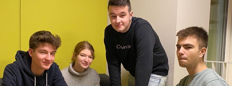 Neue Friedensstelen in der Von-Zumbusch-Gesamtschule: Wir brauchen Frieden
