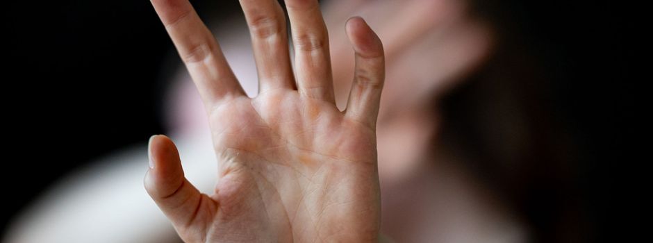 EU-Einigung auf schärfere Maßnahmen gegen Gewalt an Frauen