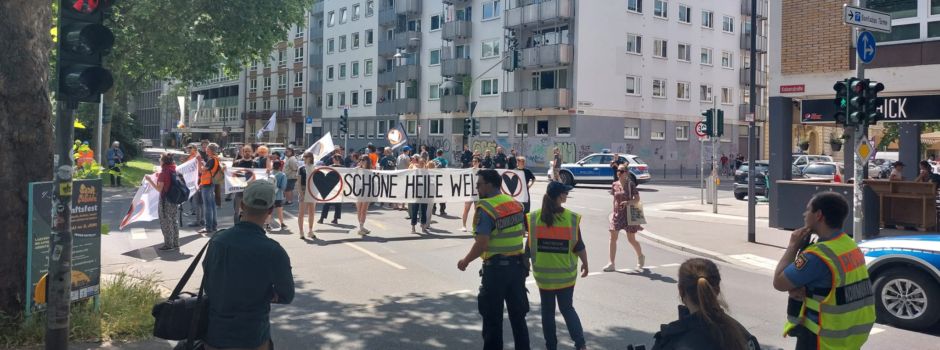 Aktivisten der „Letzten Generation“ besetzen Mainzer Kaiserstraße