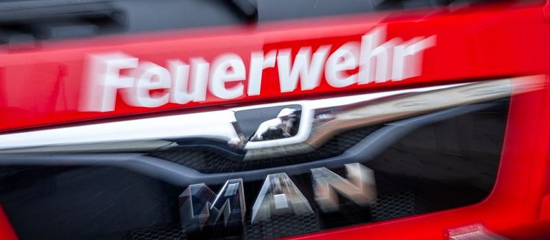 Wohnhausbrand in Neuwied: Vier Verletzte und gesperrte B42