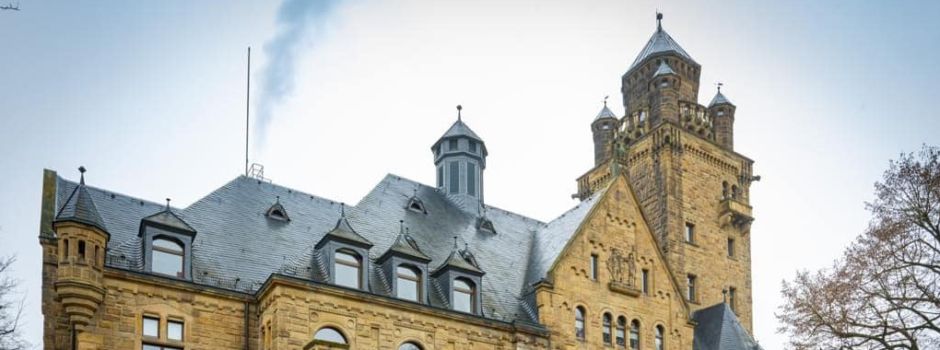 Was wird aus Schloss Waldthausen im Lennebergwald?