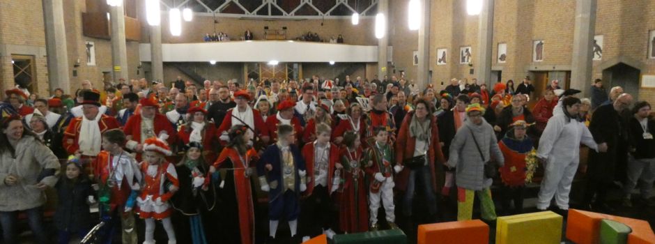 BEI DER NARRENMESSE SAßEN ALLE IN EINEM BOOT