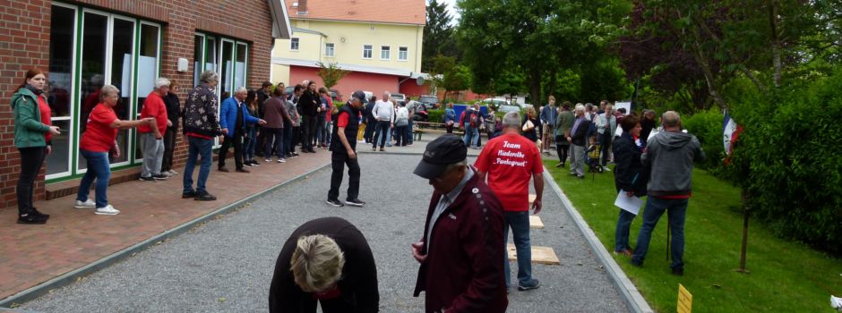 Wiedereröffnung der Boulebahn in Neuenkirchen