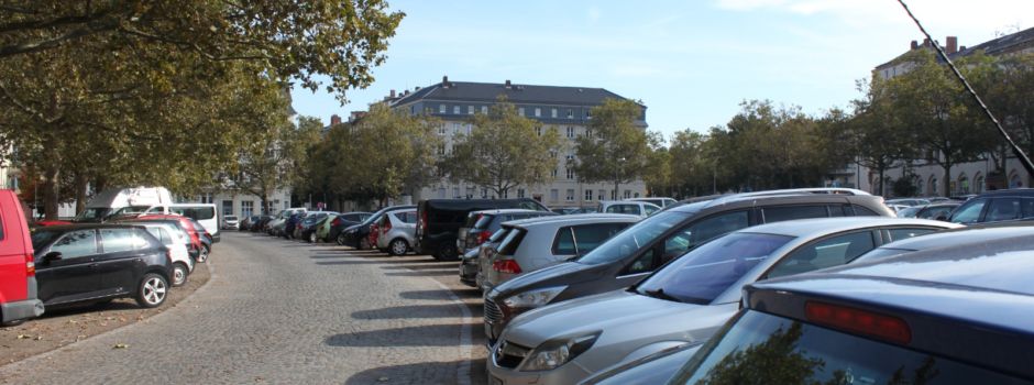 Unfall am Elsässer Platz: Autofahrer fährt Radfahrer um