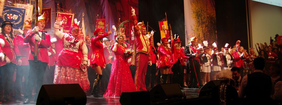 Karneval: Prinz Oli und Confluentia Ricarda in Koblenz inthronisiert