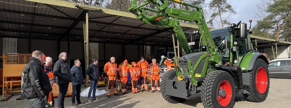 🚜 Neuer Schlepper für den Bauhof im Einsatz! 🚜