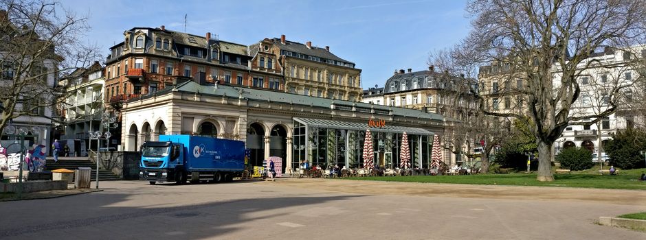 Großes Polizei-Aufgebot bei Protesten gegen Corona-Maßnahmen in Wiesbaden