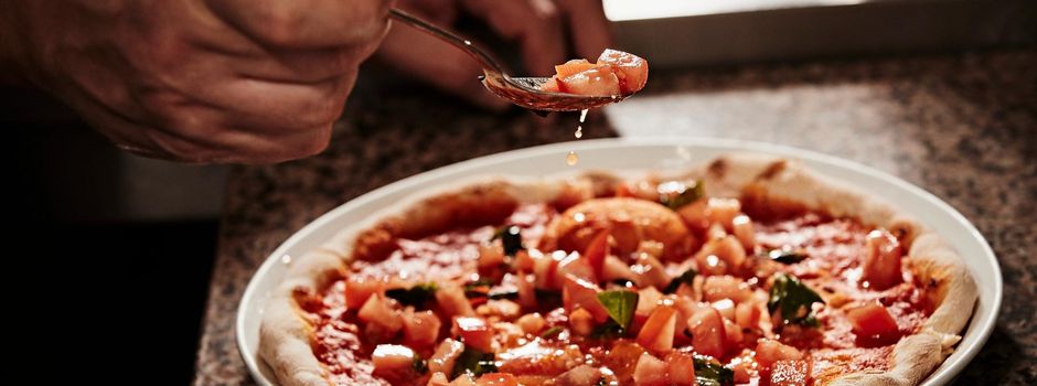 Adventskalender-Gewinnspiel: 100-Euro-Gutschein für das Restaurant Caravella